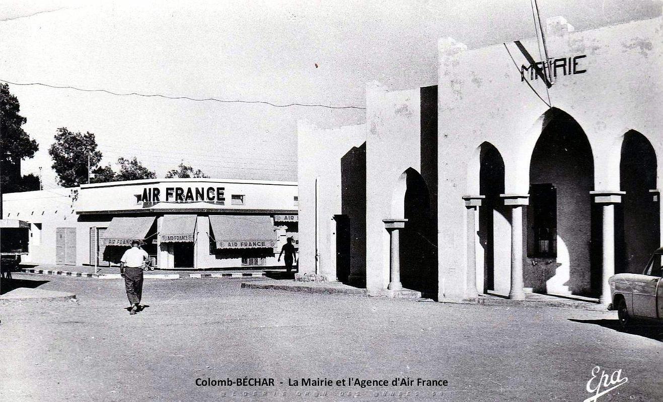 Colomb-Bechar - La Mairie et l'Agence d'Air France.jpg